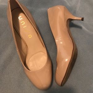 Nude Patent Pumps Sz 7